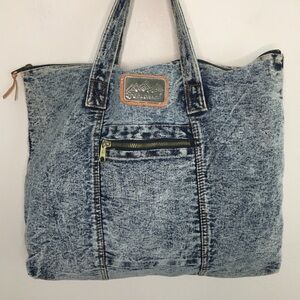 Chic Blue Denim Tote with Zipper Pocket